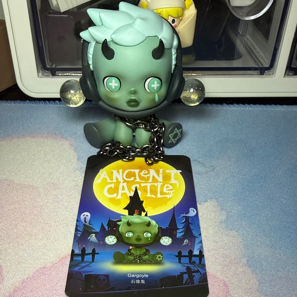 Skull Panda Ancient Cattle Gargoyle Figure